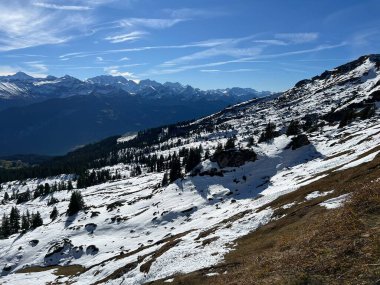 İsviçre 'nin iklim değişikliği ve küresel ısınmanın yol açtığı İsviçre Alplerindeki taze kar örtüsünün hızlandırılmış erimesi, İsviçre - Schweizer Alplerindeki Beschleunigtes Abschmelzen der Neuschneedecke in den Schweizer Alpen