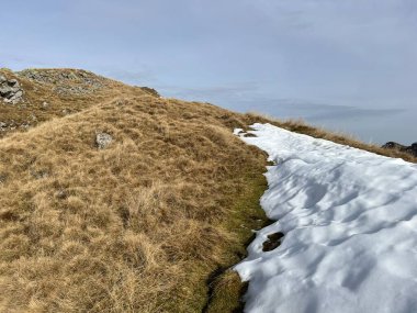 İsviçre 'nin iklim değişikliği ve küresel ısınmanın yol açtığı İsviçre Alplerindeki taze kar örtüsünün hızlandırılmış erimesi, İsviçre - Schweizer Alplerindeki Beschleunigtes Abschmelzen der Neuschneedecke in den Schweizer Alpen