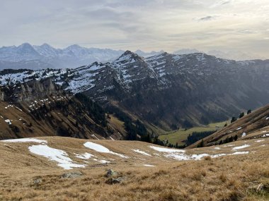 Bernese Oberland bölgesindeki Justistal vadisinde (İsviçre Alpleri) Alpine Idylle im Justistal im Berner Oberland (Schweizer Alpen), Schweiz