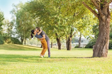 mutlu karışık yarış çift