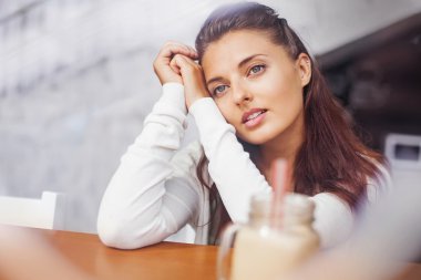 İçecek kadınla hayal