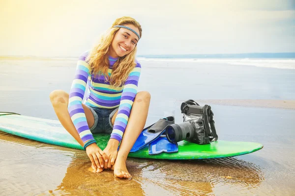 Surf φωτογράφος κορίτσι — Φωτογραφία Αρχείου