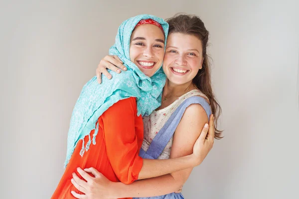 Friendship Religions Concept Muslim Christian Girls — Stock Photo, Image