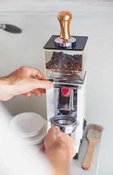 Immagine della macinazione del caffè — Foto Stock