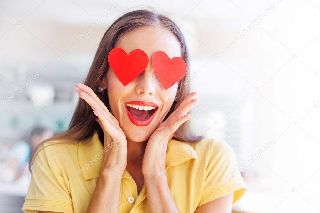 Woman with the hearts of her eyes — Stock Photo © apid 89605108
