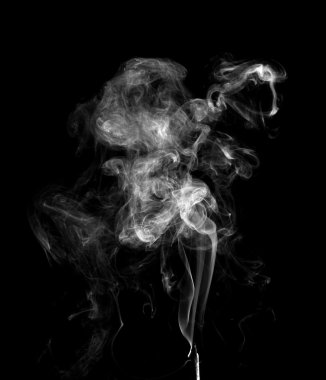 dumanı siyah arkaplanda