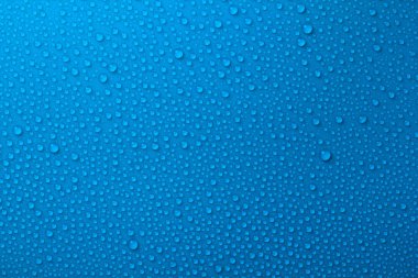 Mavi yüzeyi su ile damla