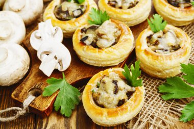 Vol au vent mantar doldurma ile
