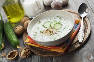 Tarator, Bulgar ekşi süt çorbası