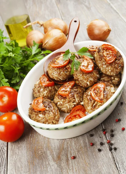 Meat cutlets with cabbage — Stock Photo, Image