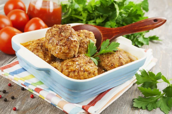 Meat cutlets with cabbage — Stock Photo, Image