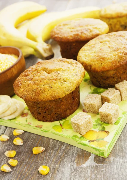 Corn muffins med bananer — Stockfoto