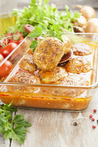 Chuletas de carne con col — Foto de Stock