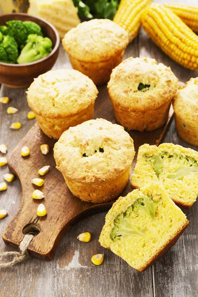 Corn muffins with broccoli — Stock Photo, Image