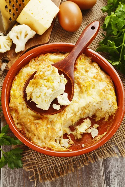 Cauliflower baked with cheese and eggs — Stock Photo, Image