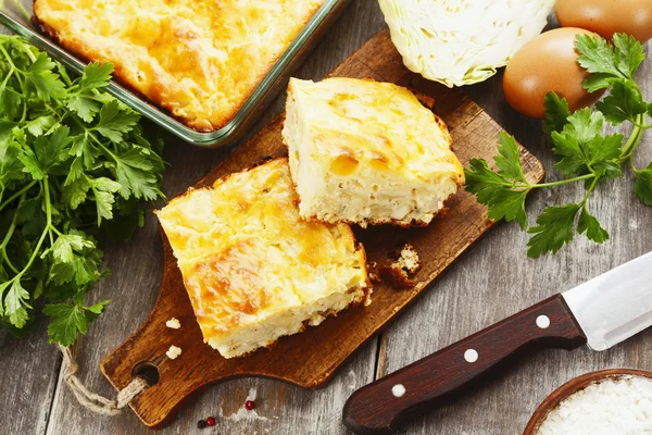 Pie with cabbage and eggs — Stock Photo, Image