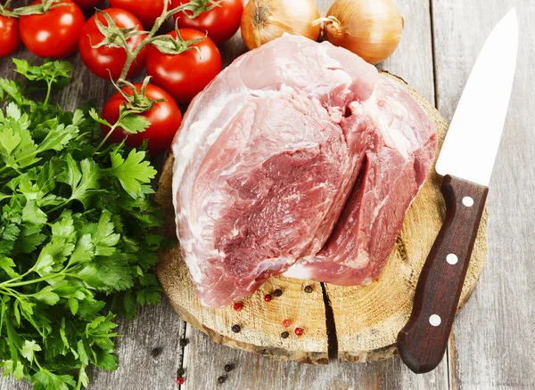 Raw meat on the table — Stock Photo, Image