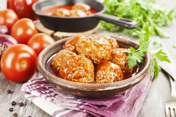 Albóndigas sobre la mesa — Foto de Stock