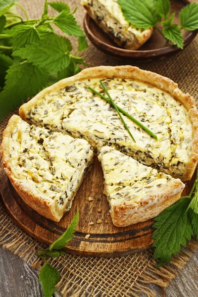 Pie with nettle — Stock Photo, Image