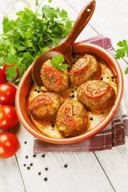 Lahana ile et pirzola 