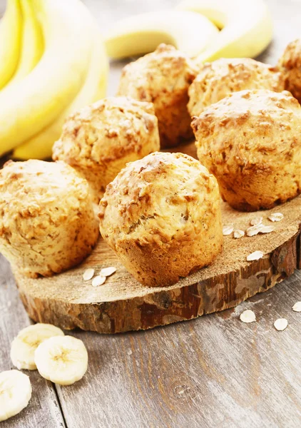 Muffins de banana com flocos de aveia — Fotografia de Stock