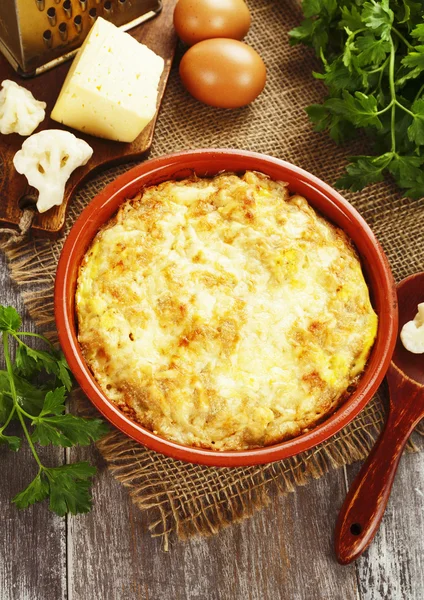 Cauliflower baked with cheese and eggs — Stock Photo, Image