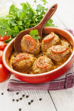 Lahana ile et pirzola 