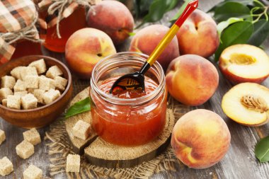 Taze şeftali reçeli 