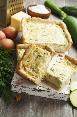 pasta kabak ve otlar ile 