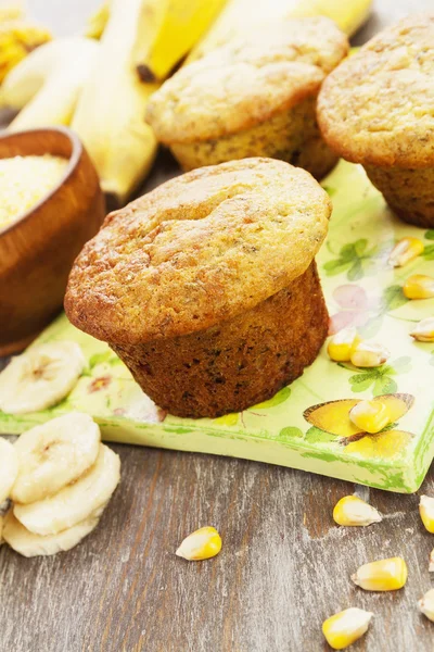 Corn muffins med bananer — Stockfoto