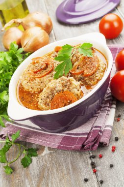 Lahana ile et pirzola 