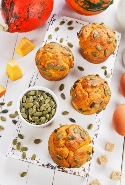 Muffins Citrouille Faits Maison Sur Table Bois Images De Stock Libres De Droits