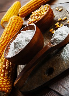 Masada nişasta ve mısır koçanı var.