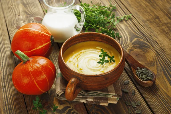 Sopa de calabaza con crema — Foto de Stock