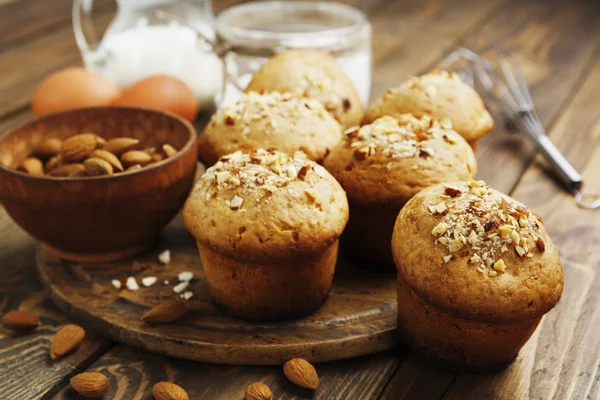 Muffins faits maison aux amandes — Photo