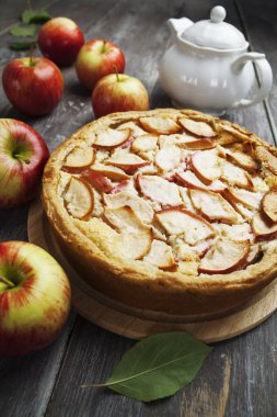 elmalı turta. Charlotte