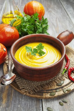 Balkabağı çorbası.