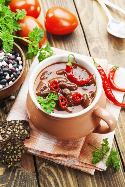 Chili soppa med röda bönor och gröna — Stockfoto