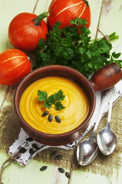 Balkabağı çorbası.