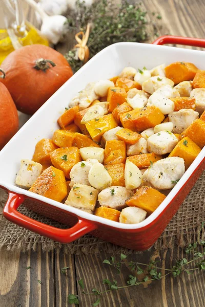 Chicken baked with pumpkin — Stock Photo, Image