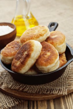 Kızarmış pasties 
