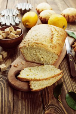 Ev yapımı limonlu kek 