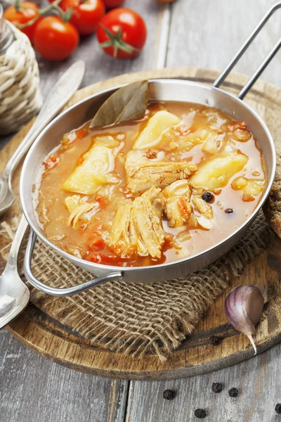 Sopa con repollo y carne — Foto de Stock