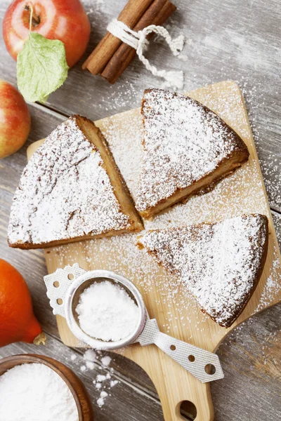 Ciasto z dyni z jabłkami i cynamonem — Zdjęcie stockowe