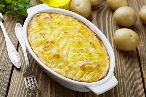 Etli patates güveç