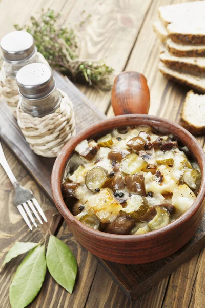 Kidney, stewed with potatoes and pickles — Stock Image Kidney, stewed with potatoes and pickles Royalty Free Stock Photos