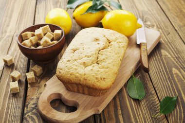 Ev yapımı limonlu kek 