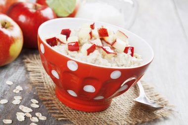 karamelize elmalı yulaf ezmesi 