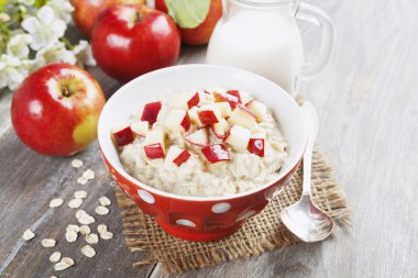 karamelize elmalı yulaf ezmesi 