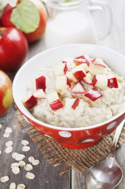 karamelize elmalı yulaf ezmesi 